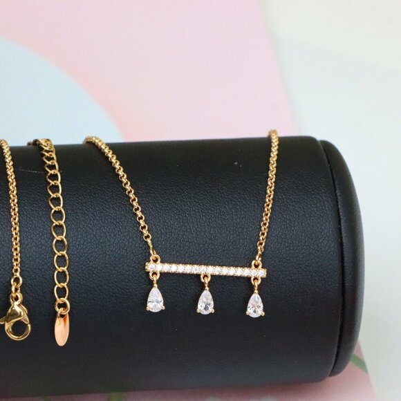 "Elegant Rose Gold Necklace with Three Dangling Teardrop Charms, XPNL1878 - Picture 7 of 13